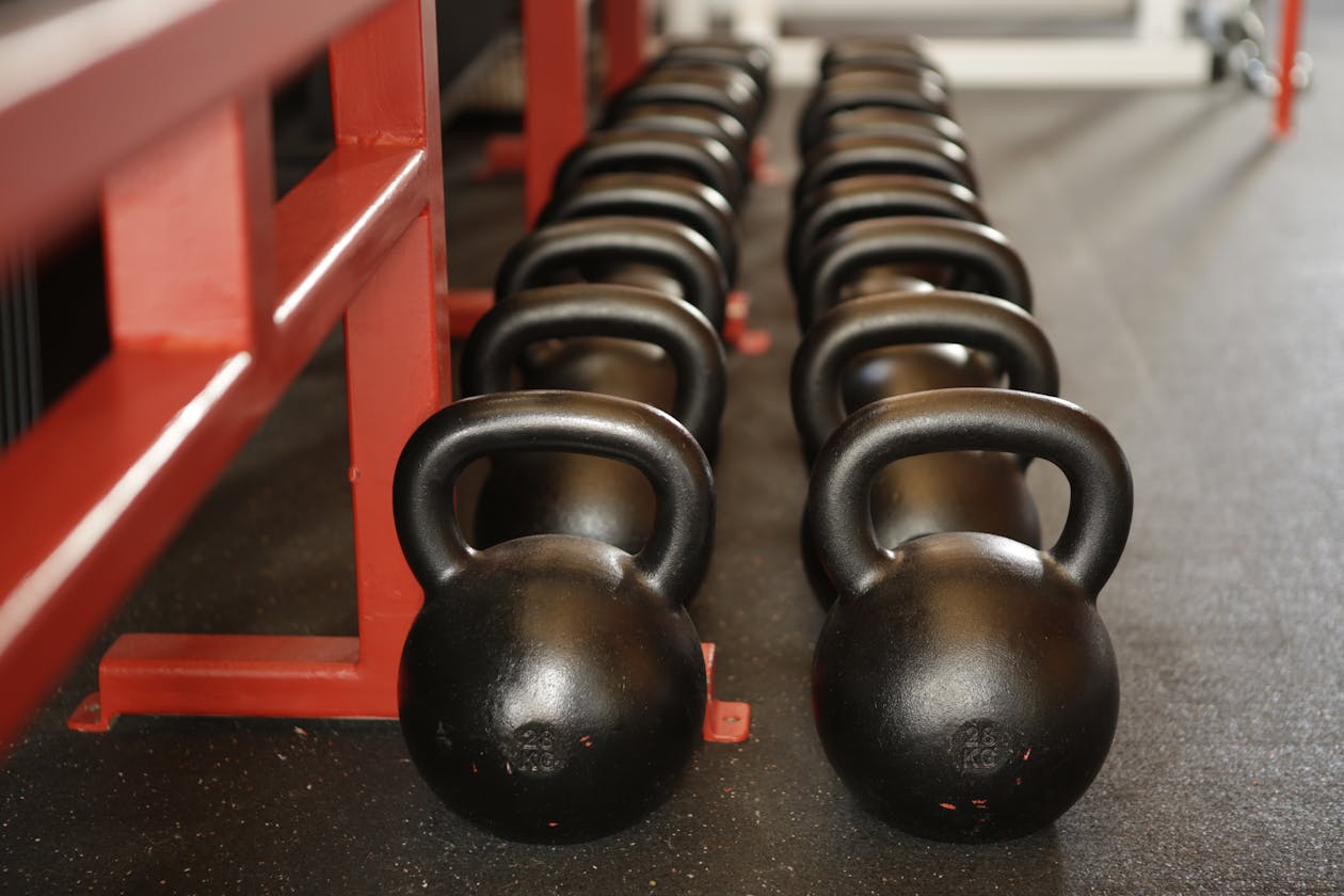 Silový tréning pre ženy — kettlebell cvičenie